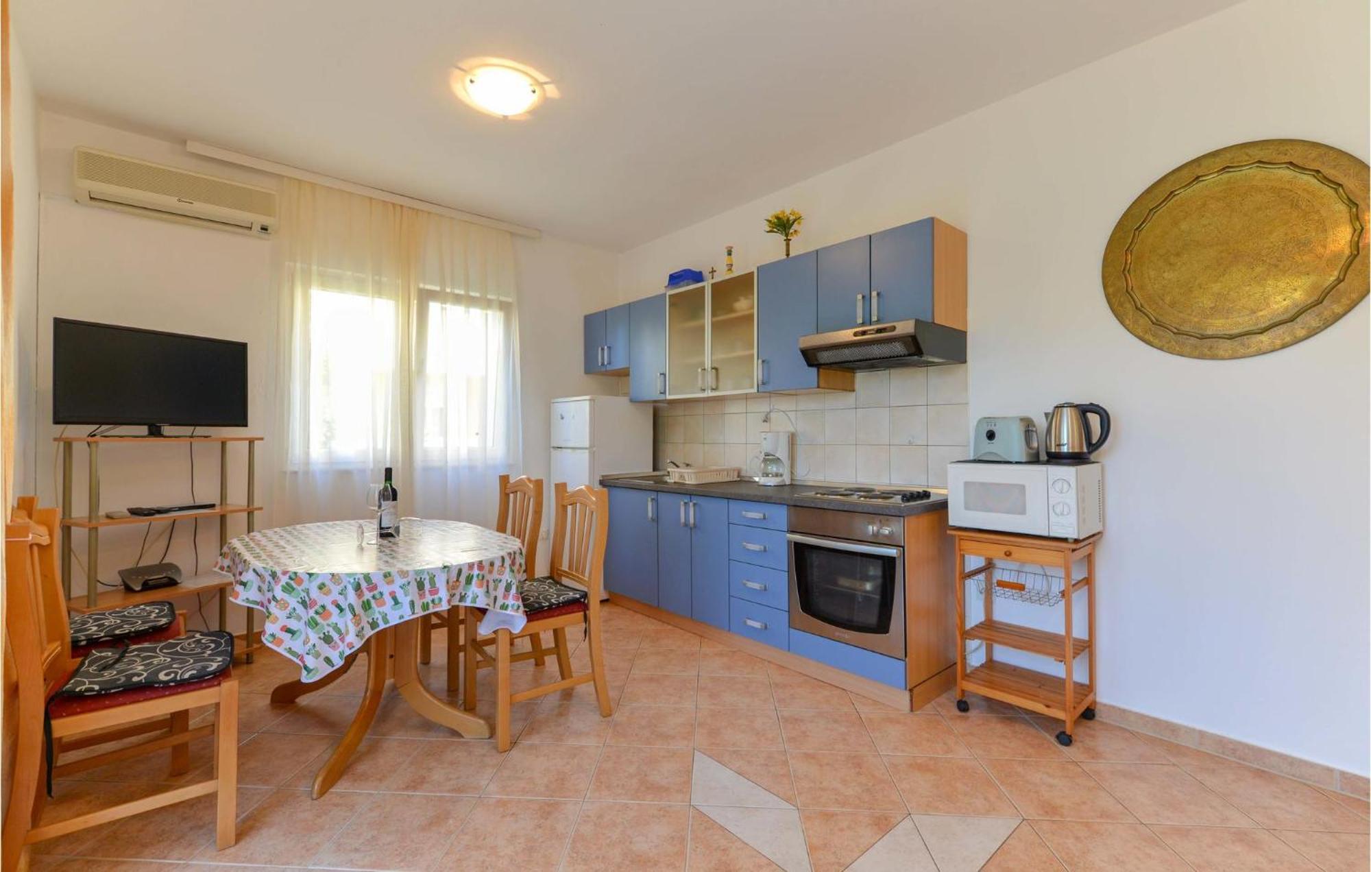 1 Bedroom Nice Apartment In Zadar Extérieur photo